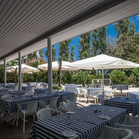 Iliada Beach Hotel Протарас Екстериор снимка