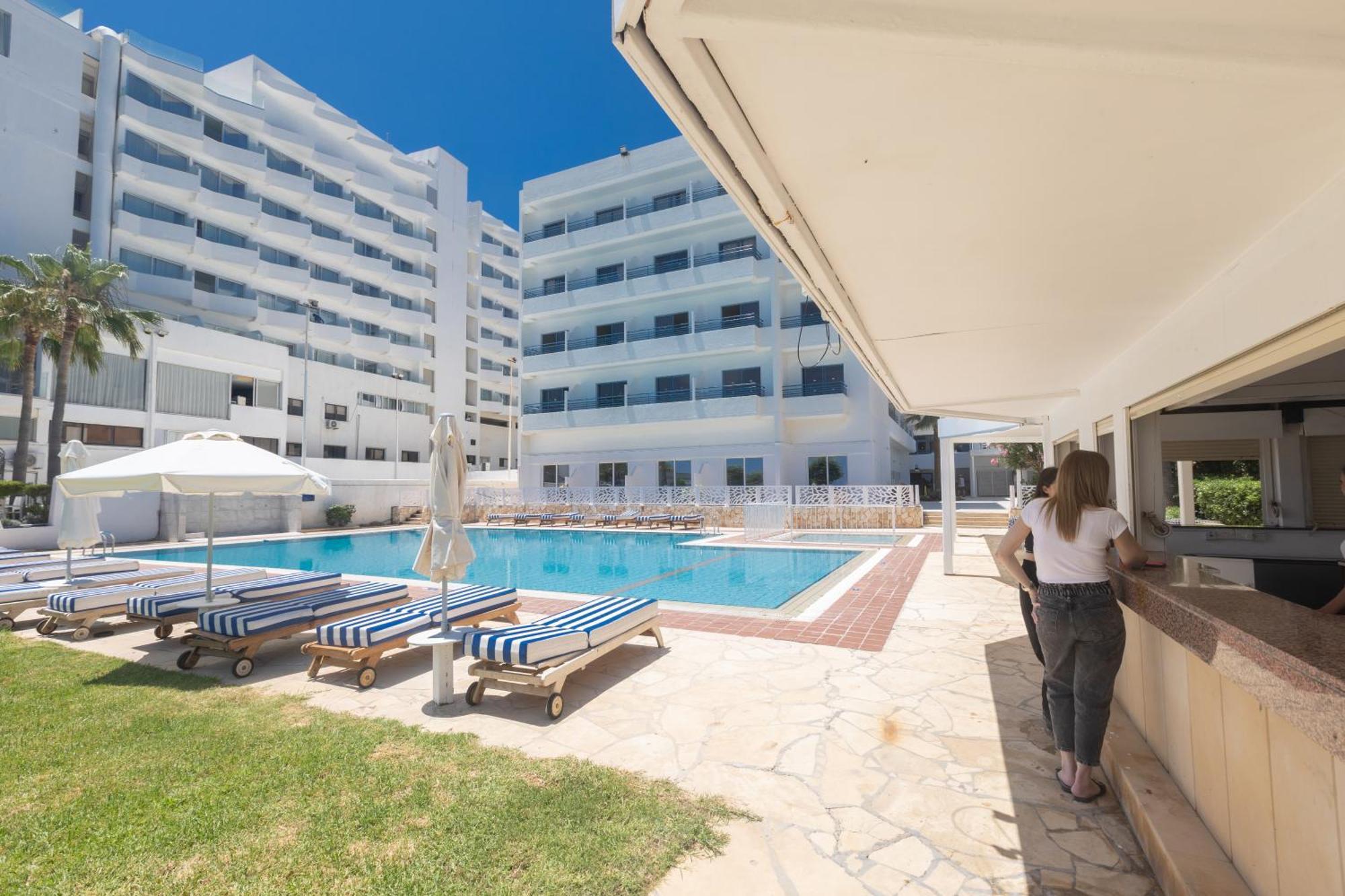 Iliada Beach Hotel Протарас Екстериор снимка