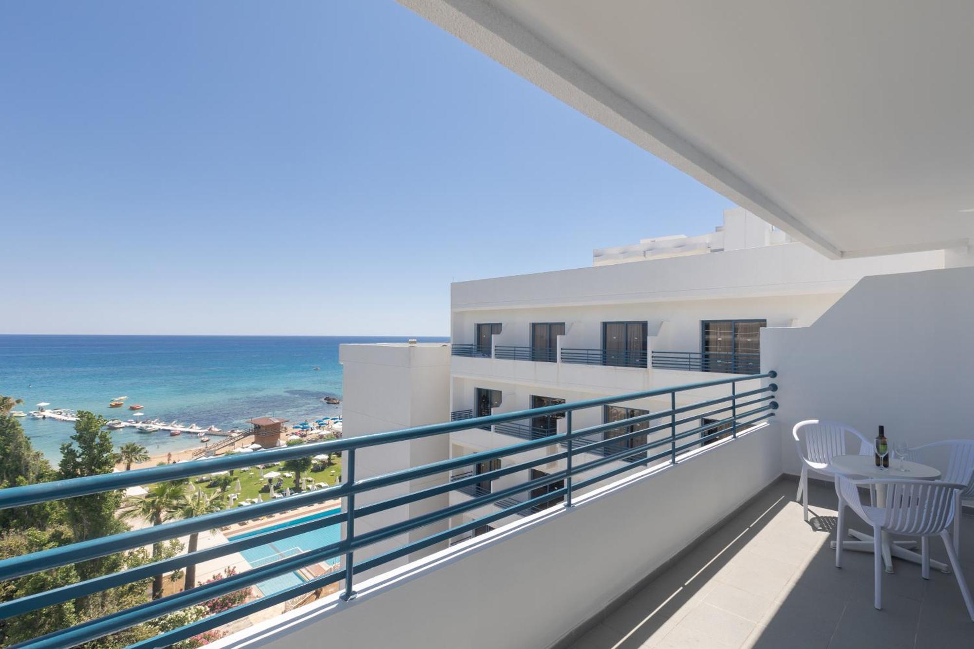 Iliada Beach Hotel Протарас Екстериор снимка