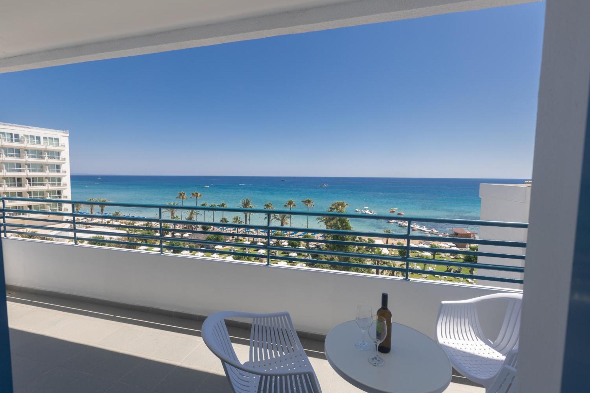 Iliada Beach Hotel Протарас Екстериор снимка