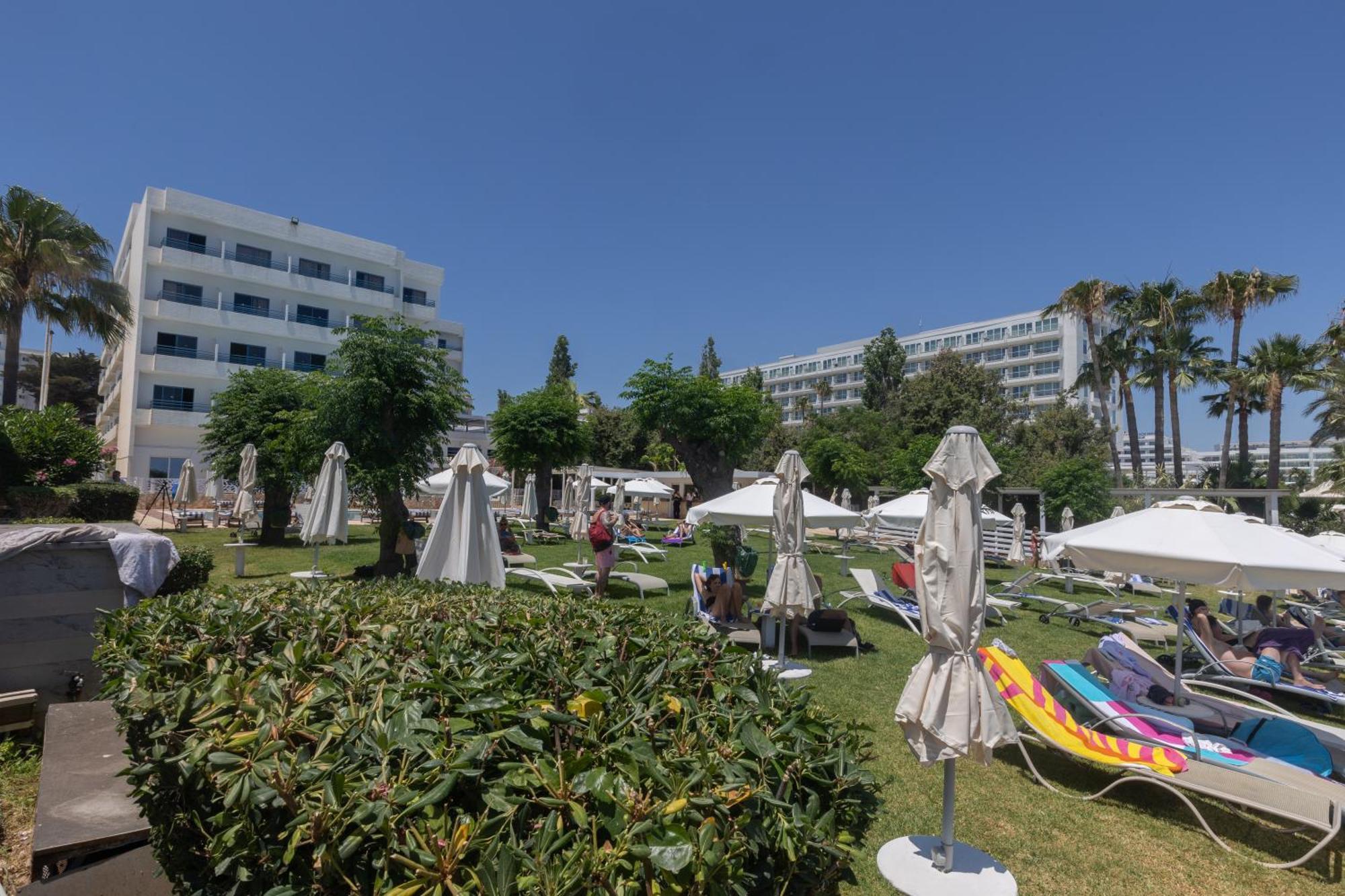 Iliada Beach Hotel Протарас Екстериор снимка
