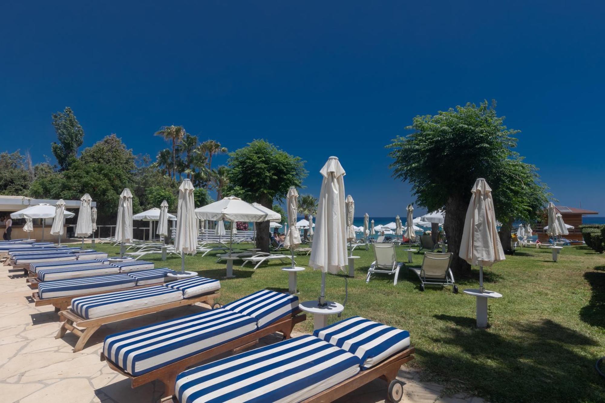 Iliada Beach Hotel Протарас Екстериор снимка