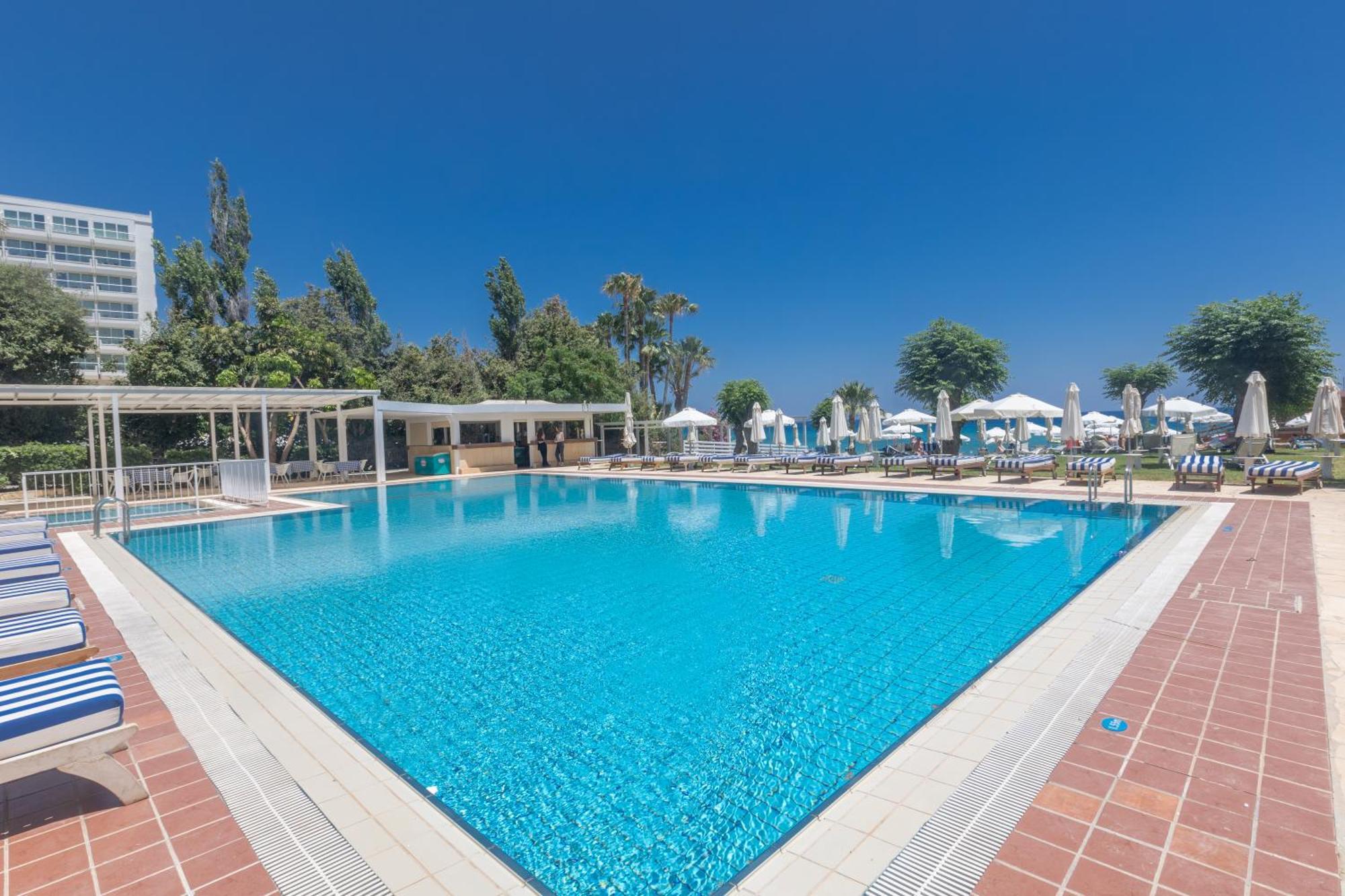Iliada Beach Hotel Протарас Екстериор снимка