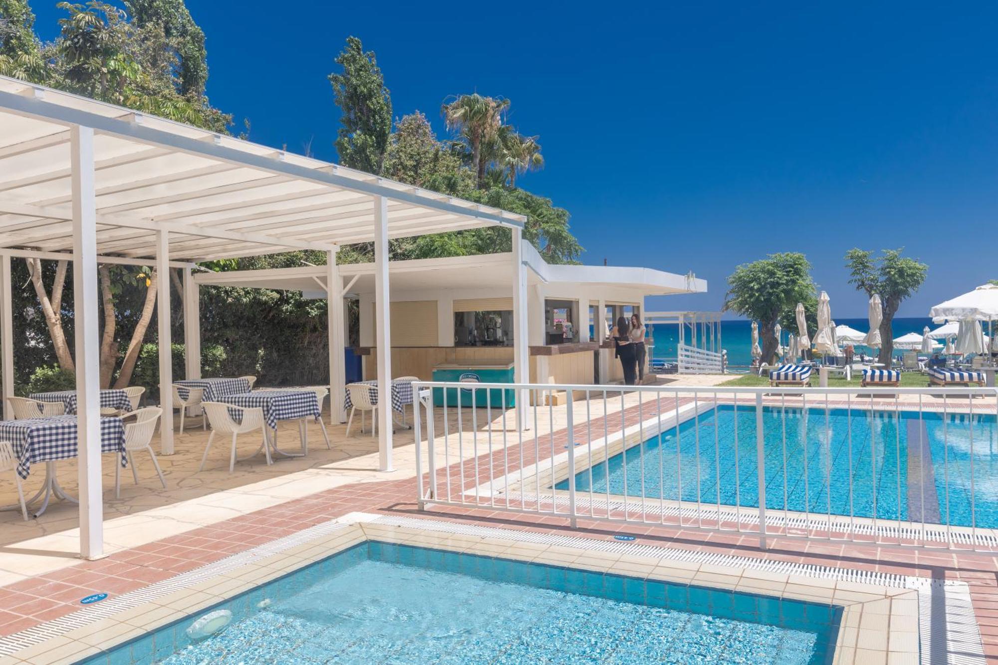 Iliada Beach Hotel Протарас Екстериор снимка