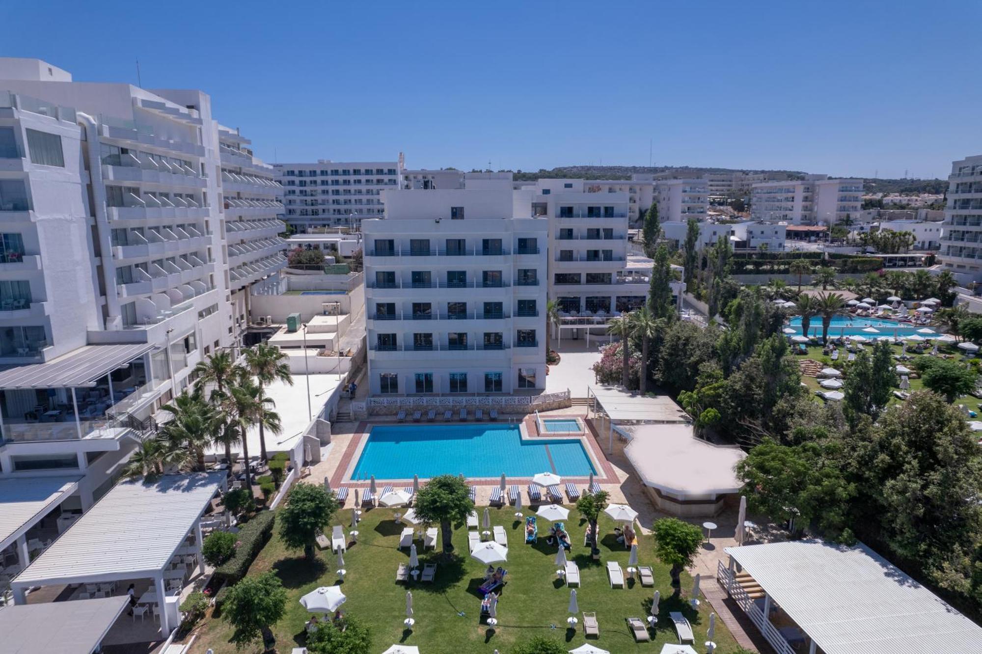 Iliada Beach Hotel Протарас Екстериор снимка