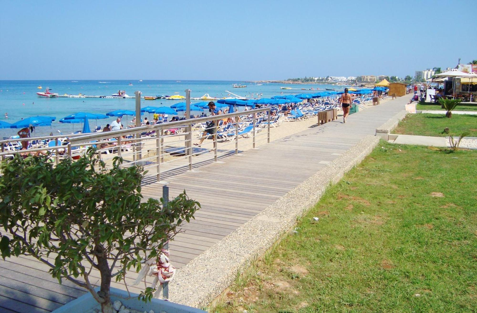 Iliada Beach Hotel Протарас Екстериор снимка