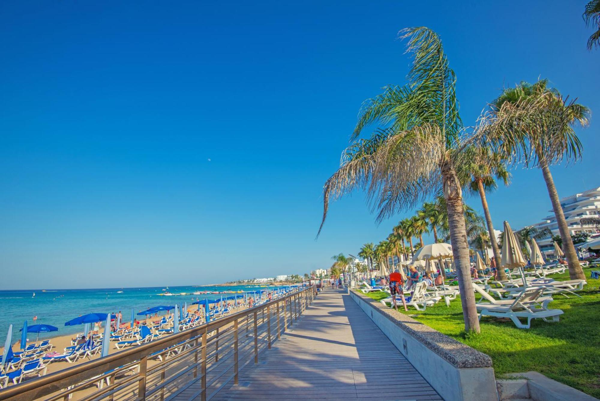 Iliada Beach Hotel Протарас Екстериор снимка
